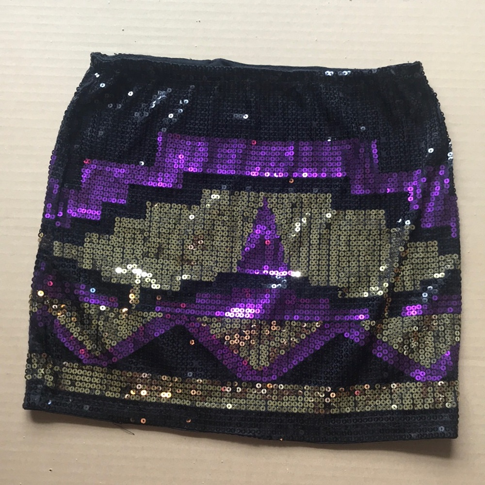 Wet seal- skirt- size medium